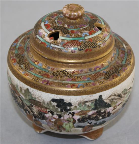 A Japanese Satsuma circular koro and cover, early 20th century, width 11cm